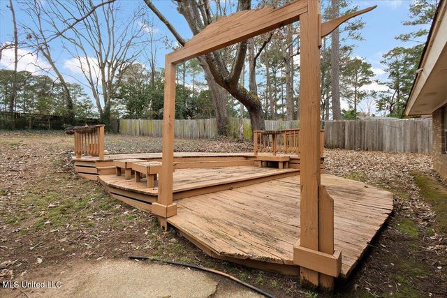 43 Stonegate Drive, Brandon, MS 39042