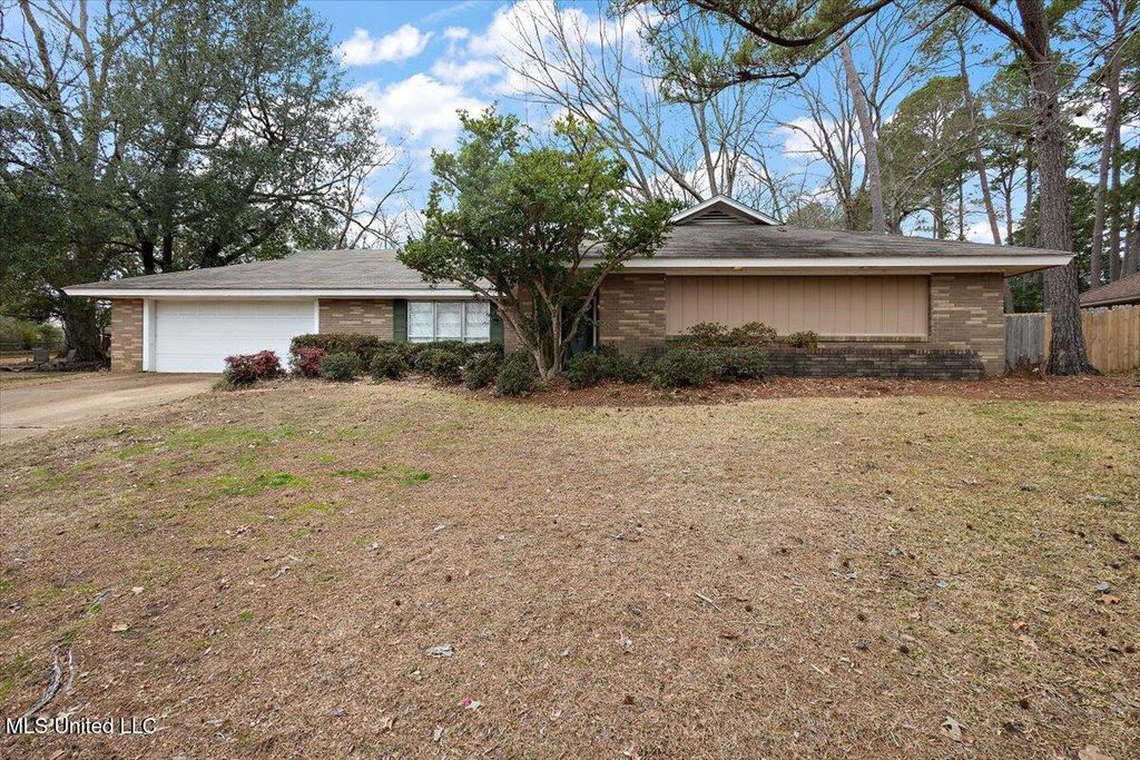 43 Stonegate Drive, Brandon, MS 39042