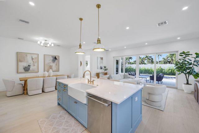 309 Claremont Lane, West Palm Beach, FL 33404
