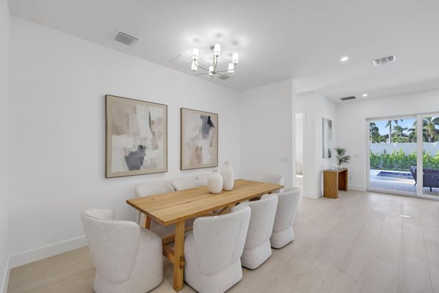 309 Claremont Lane, West Palm Beach, FL 33404