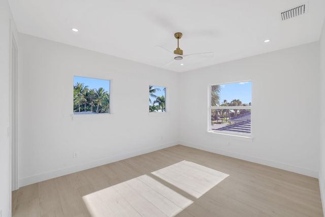 309 Claremont Lane, West Palm Beach, FL 33404