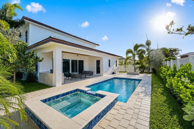 309 Claremont Lane, West Palm Beach, FL 33404