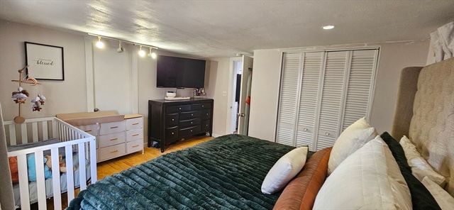 18 Massasoit Ave, Brockton, MA 02302