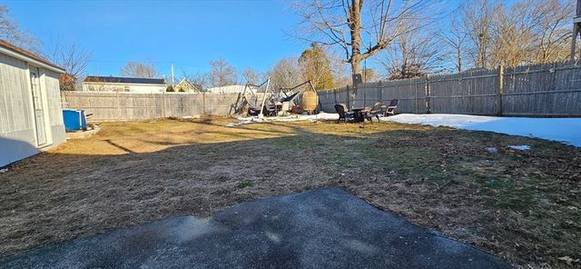 18 Massasoit Ave, Brockton, MA 02302