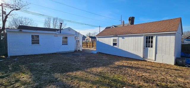 18 Massasoit Ave, Brockton, MA 02302