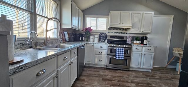 18 Massasoit Ave, Brockton, MA 02302