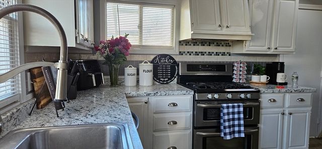 18 Massasoit Ave, Brockton, MA 02302