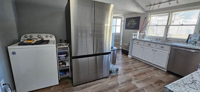 18 Massasoit Ave, Brockton, MA 02302