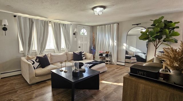 18 Massasoit Ave, Brockton, MA 02302