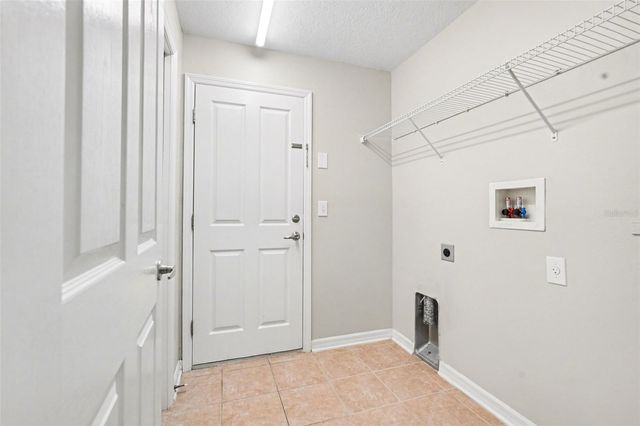 433 DOWN PINE DRIVE, Seffner, FL 33584