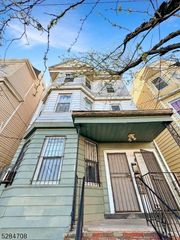 132 Ridge St, Newark City, NJ 07104