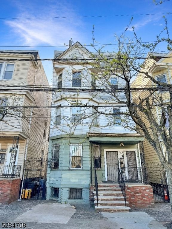 132 Ridge St, Newark City, NJ 07104 — photo 2