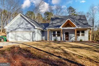 567 M L King Jr Drive, Jefferson, GA 30549