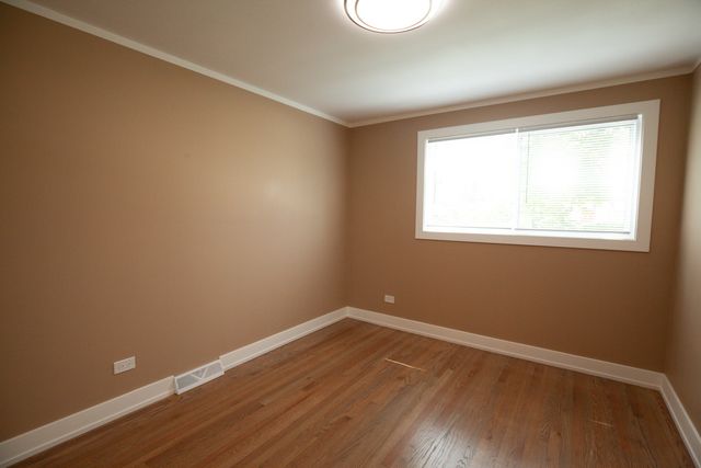 9012 W 89th Street, Hickory Hills, IL 60457