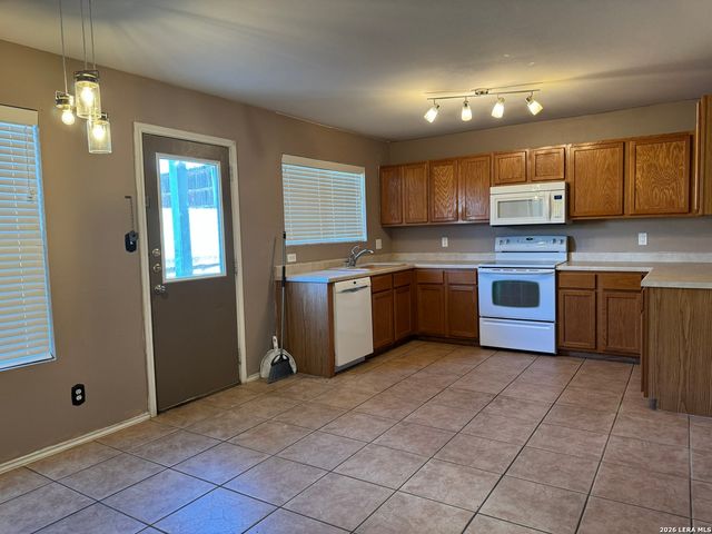 25607 CRIMSON BEAUTY, San Antonio, TX 78260