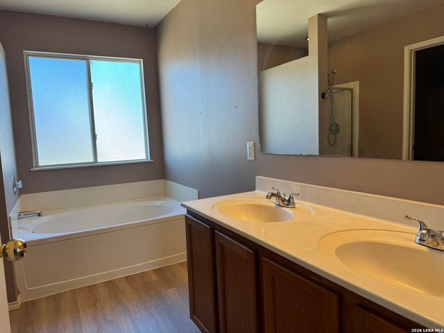25607 CRIMSON BEAUTY, San Antonio, TX 78260