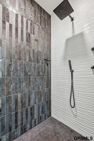 28533 Jessie Circle, Valley, NE 68064