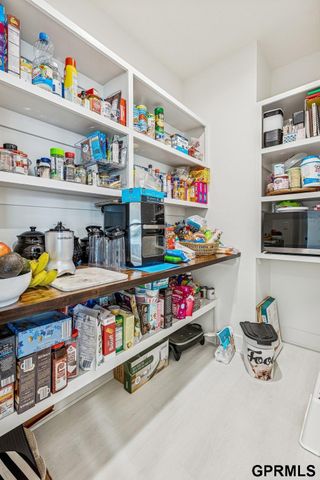 28533 Jessie Circle, Valley, NE 68064