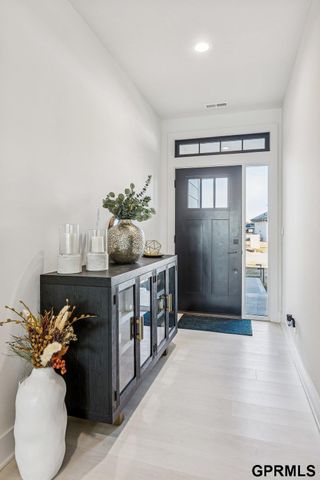 28533 Jessie Circle, Valley, NE 68064