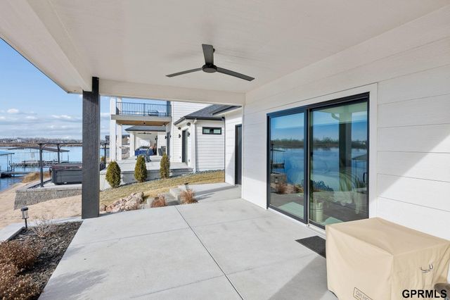 28533 Jessie Circle, Valley, NE 68064