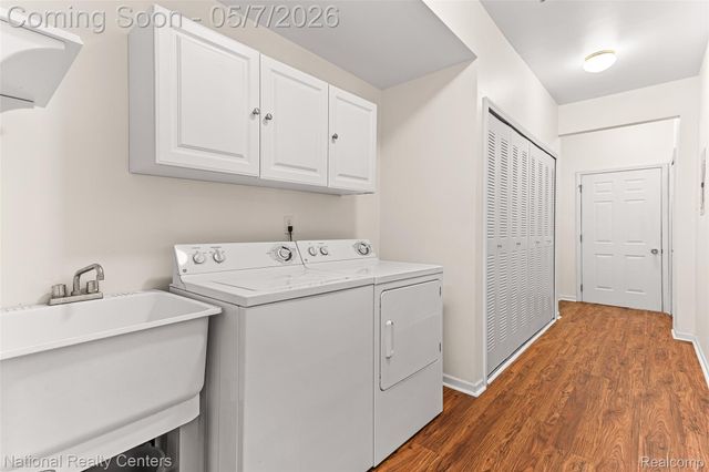 1637 Deepwood Circle, Rochester, MI 48307