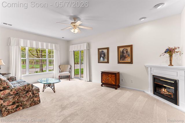1637 Deepwood Circle, Rochester, MI 48307