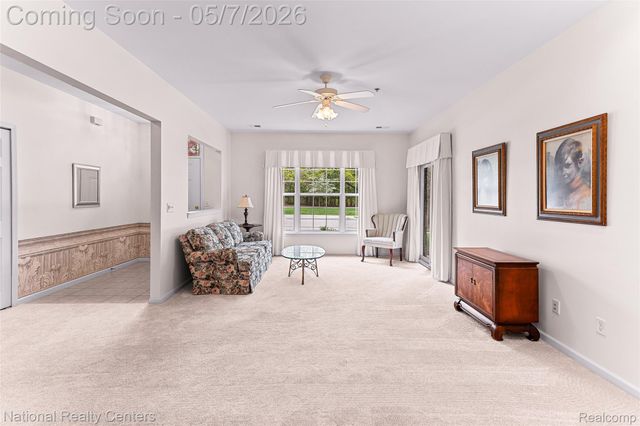 1637 Deepwood Circle, Rochester, MI 48307