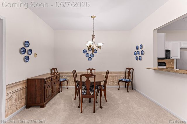 1637 Deepwood Circle, Rochester, MI 48307