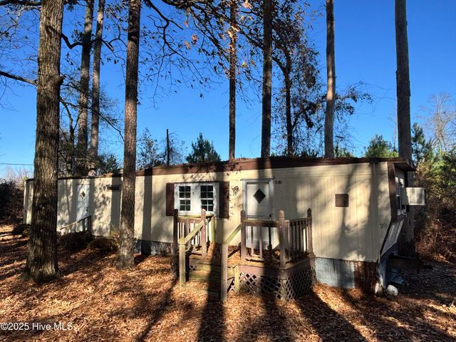 4205 Bass Lake Road, Clinton, NC 28328