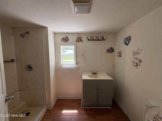 4205 Bass Lake Road, Clinton, NC 28328