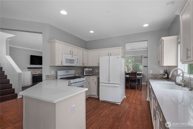 5800 Balustrade Boulevard SE, Lacey, WA 98513