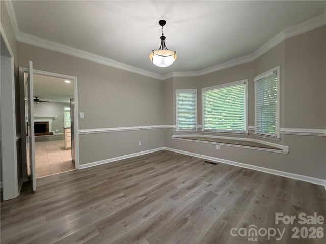 4714 Avonwood Lane, Charlotte, NC 28270