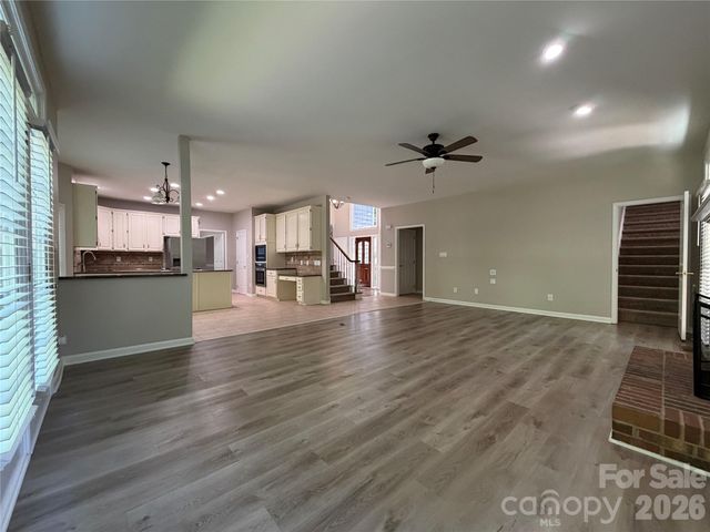 4714 Avonwood Lane, Charlotte, NC 28270