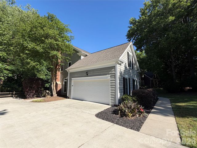 4714 Avonwood Lane, Charlotte, NC 28270