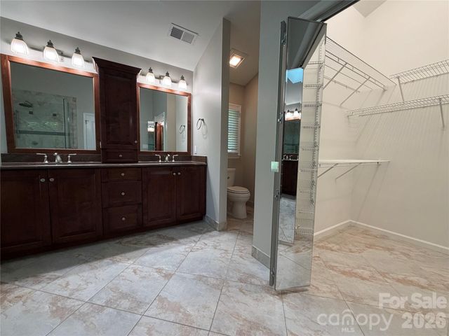 4714 Avonwood Lane, Charlotte, NC 28270