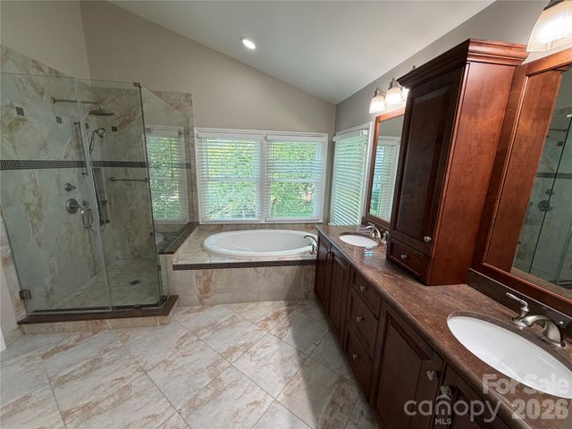 4714 Avonwood Lane, Charlotte, NC 28270
