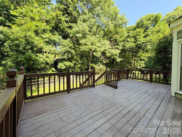 4714 Avonwood Lane, Charlotte, NC 28270