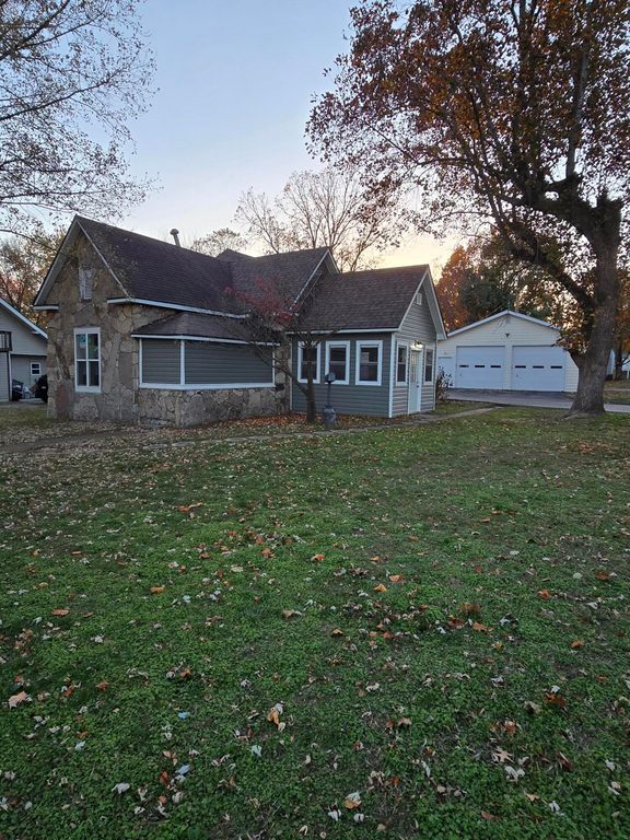 616 Euclid Avenue, Monett, MO 65708