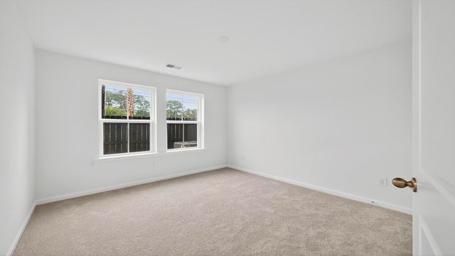 4633 Forest Hills Drive 1403, North Charleston, SC 29418