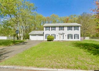 37 Hickory Hill Road, Jackson, NJ 08527