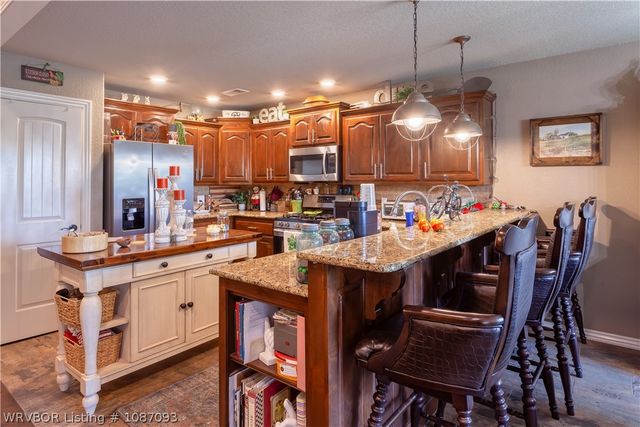 1300 Waterfront Road, Alma, AR 72921