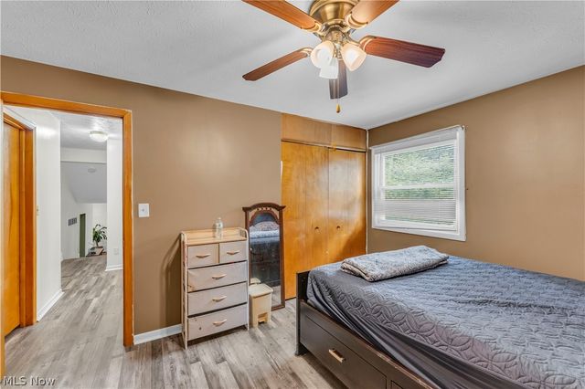 596 Eric Drive, Akron, OH 44305