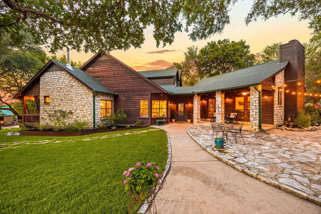 700 Young Ranch RD, Georgetown, TX 78633