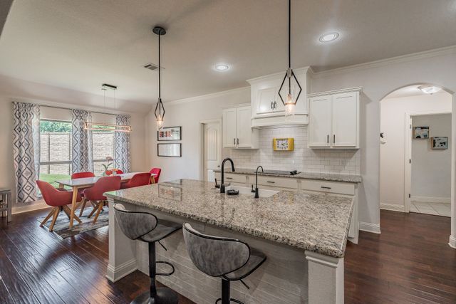 556 Sagebrush Court, Aledo, TX 76008