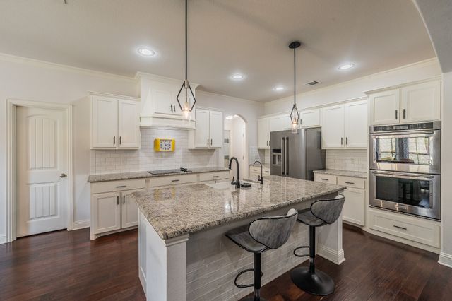 556 Sagebrush Court, Aledo, TX 76008