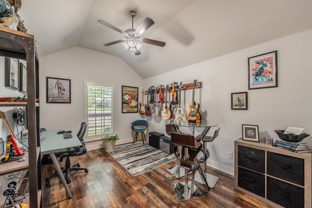 556 Sagebrush Court, Aledo, TX 76008