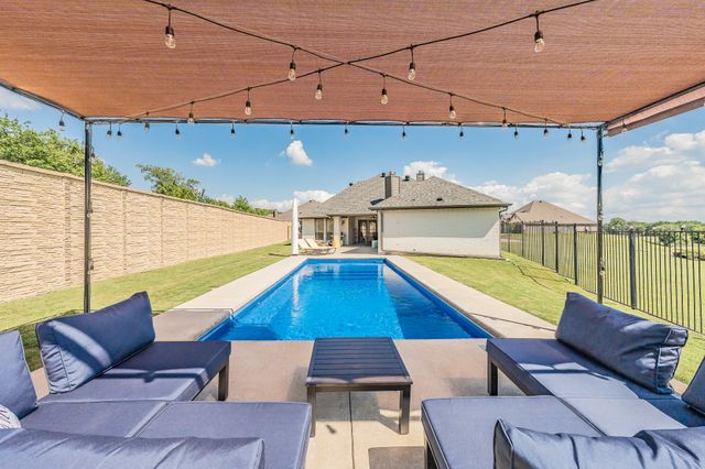 556 Sagebrush Court, Aledo, TX 76008