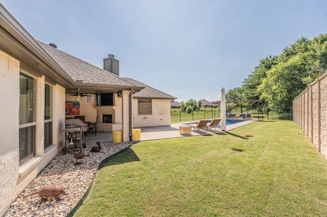556 Sagebrush Court, Aledo, TX 76008