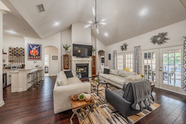 556 Sagebrush Court, Aledo, TX 76008