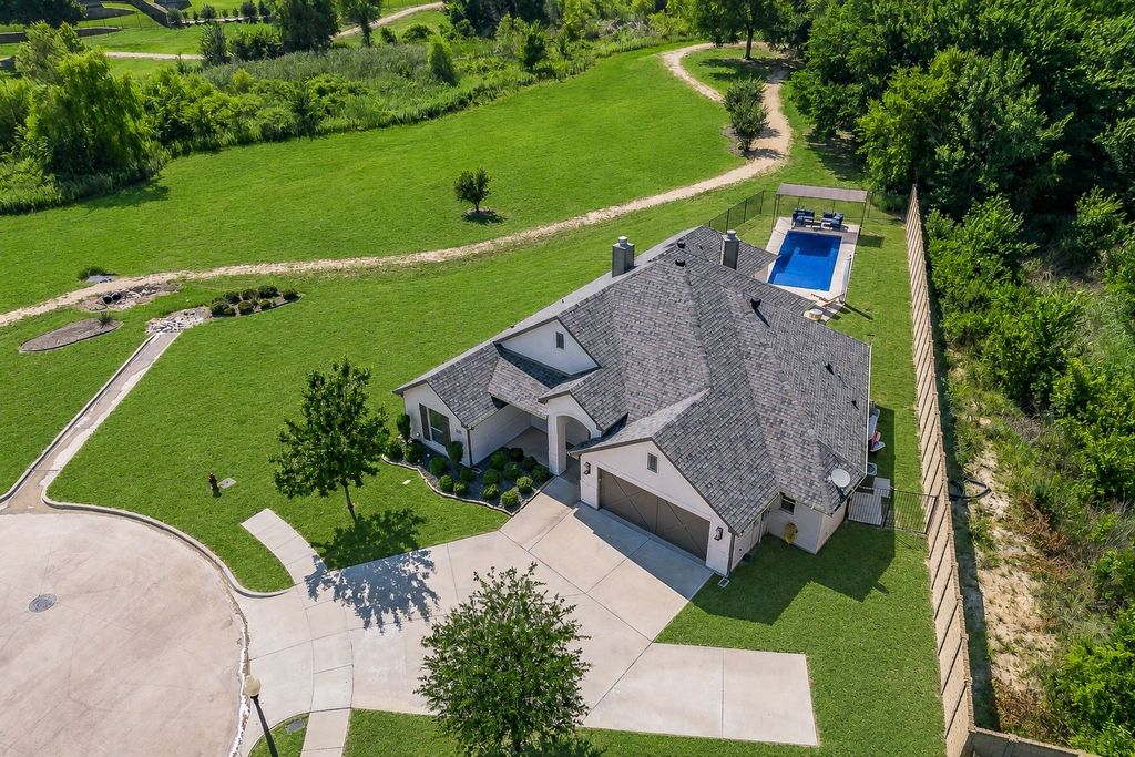 556 Sagebrush Court, Aledo, TX 76008